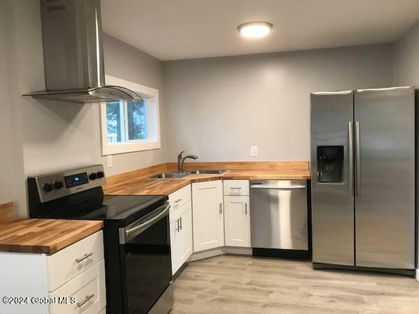 22 Pinehurst Road Colonie, NY 12205 - Photo 5 of 22 kitchen