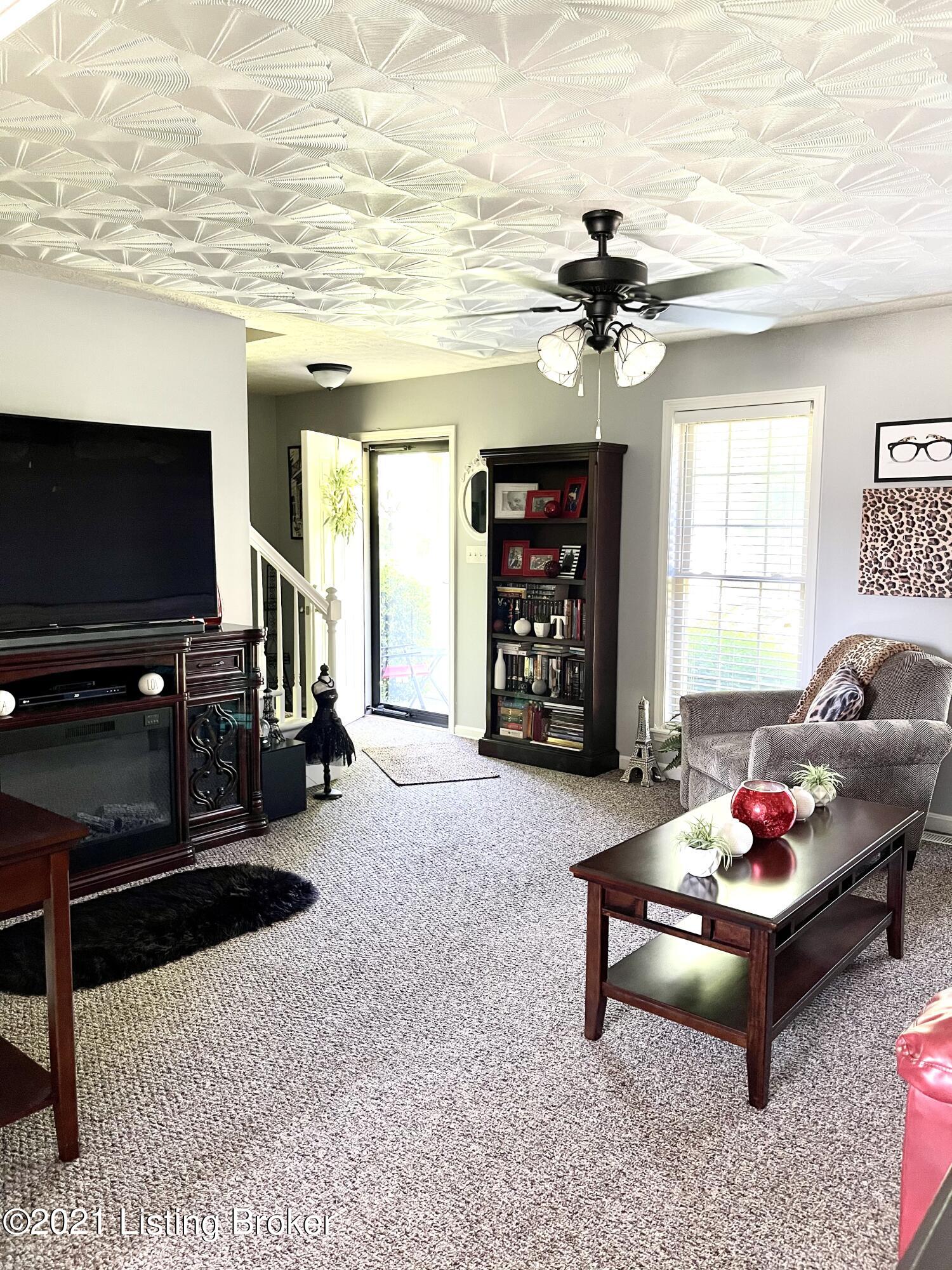 11901 East Orell Road Louisville, KY 40272 - Photo 16 of 36 311BC789-D41B-4FBC-8417-B68C98668EA9