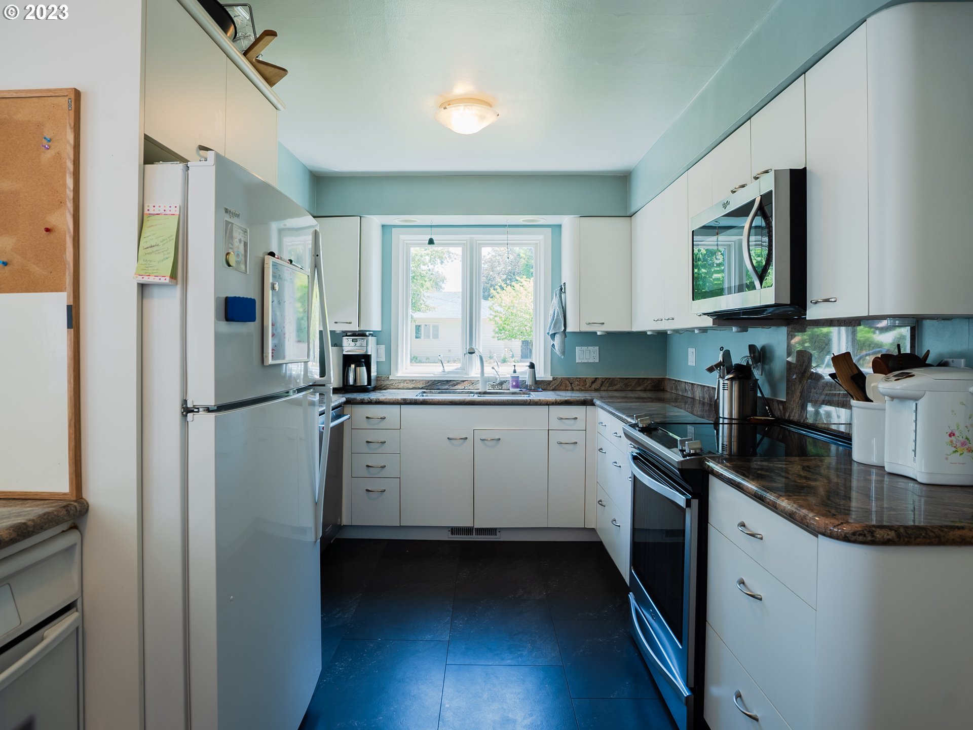 488 Sunshine Acres Drive Eugene, OR 97401 - Photo 12 of 40
