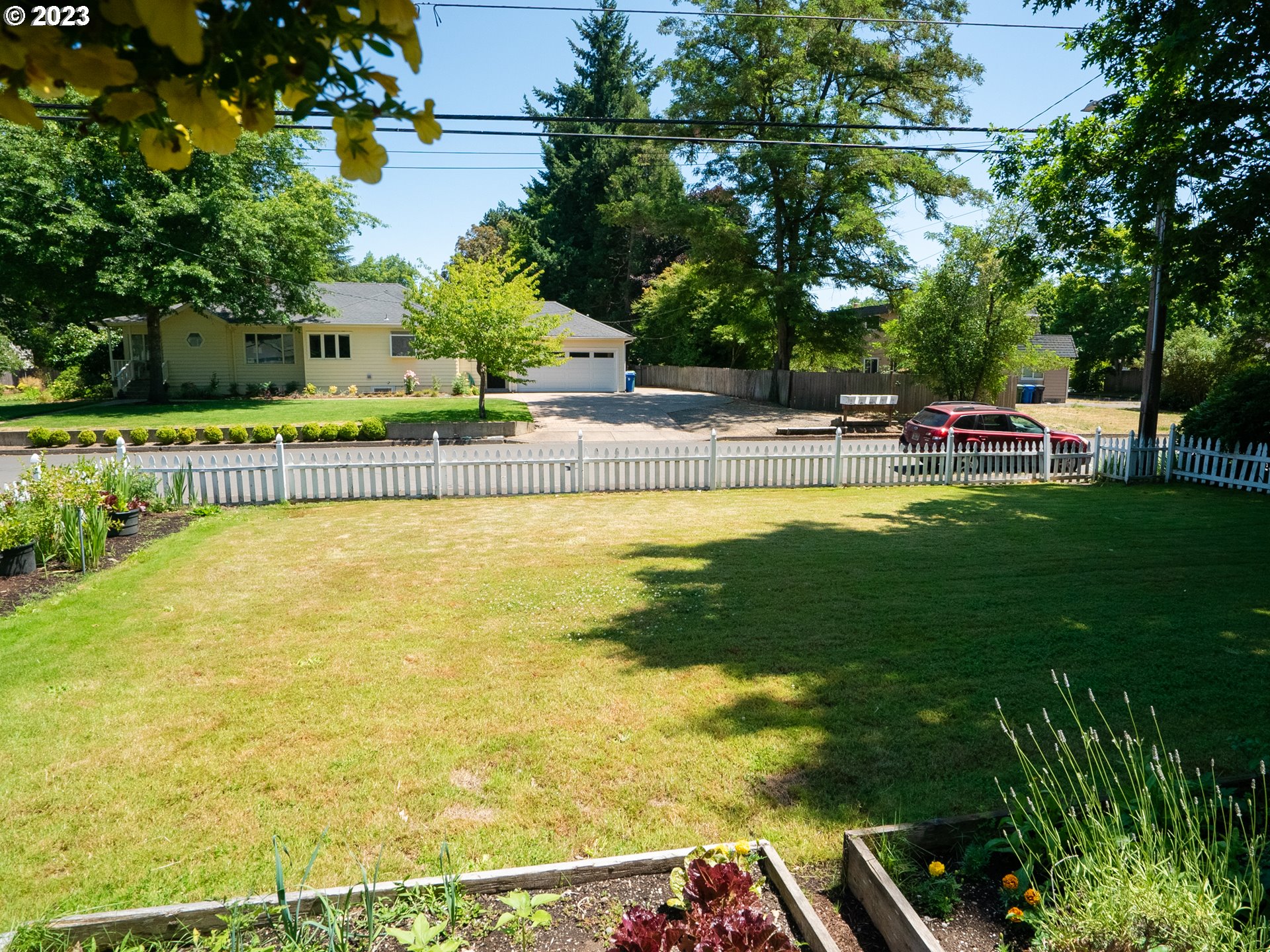 488 Sunshine Acres Drive Eugene, OR 97401 - Photo 5 of 40 a view of swimming pool with seating space and trees