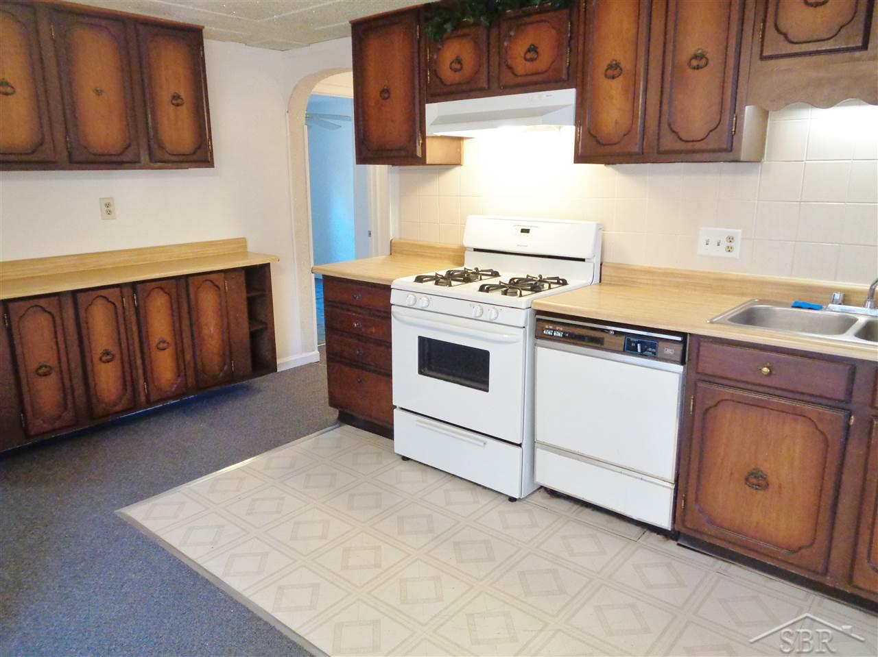 4179 Hackberry Road Bridgeport, MI 48722 - Photo 5 of 19 31389985-4.JPG