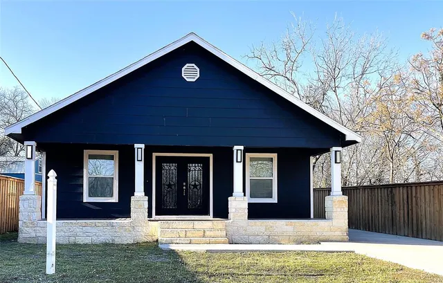 $179,900 | 810 Thornton-Carter Street, Mexia, TX 76667