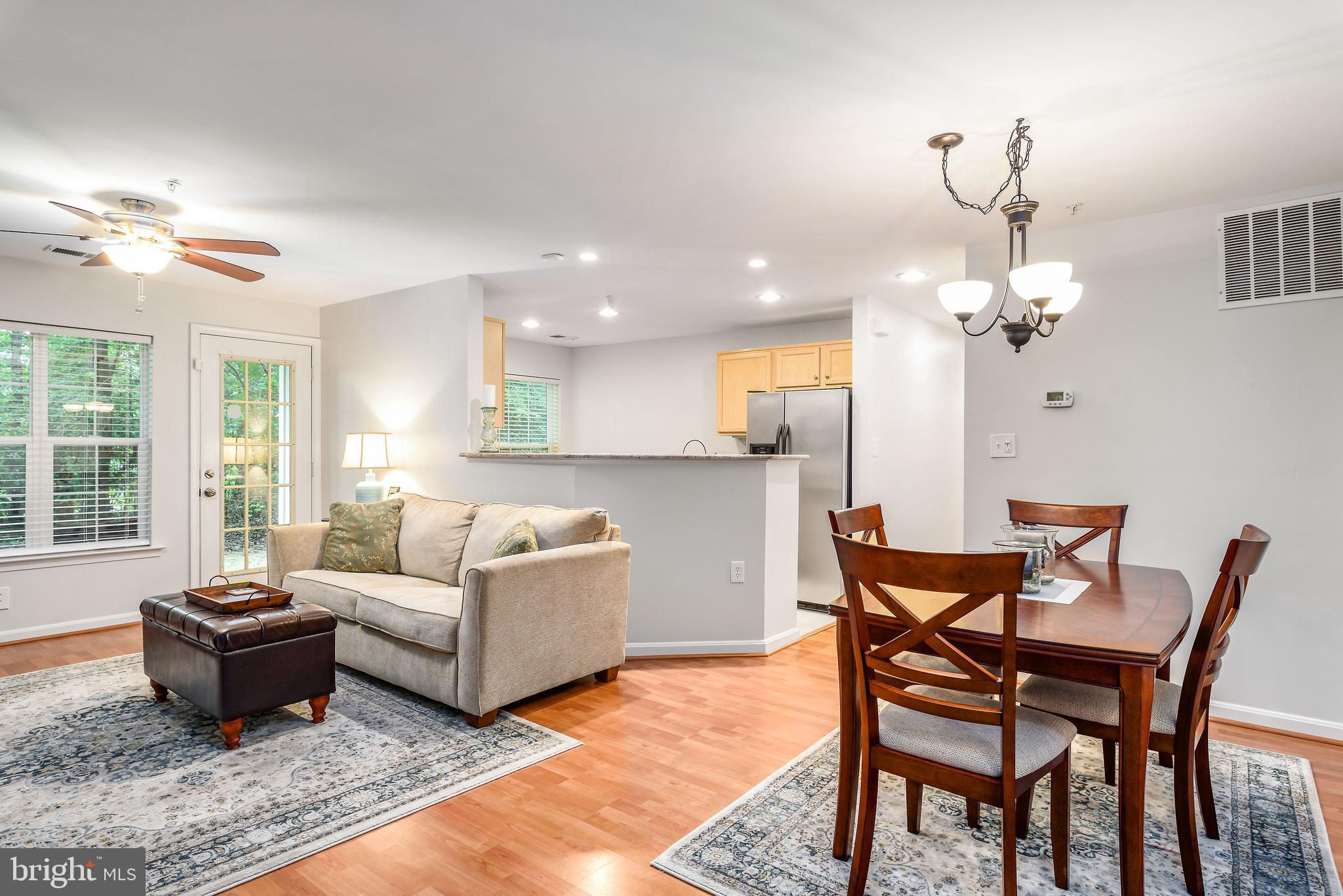 11400 Windleaf Court, Unit M Reston, VA 20194 - Photo 4 of 24