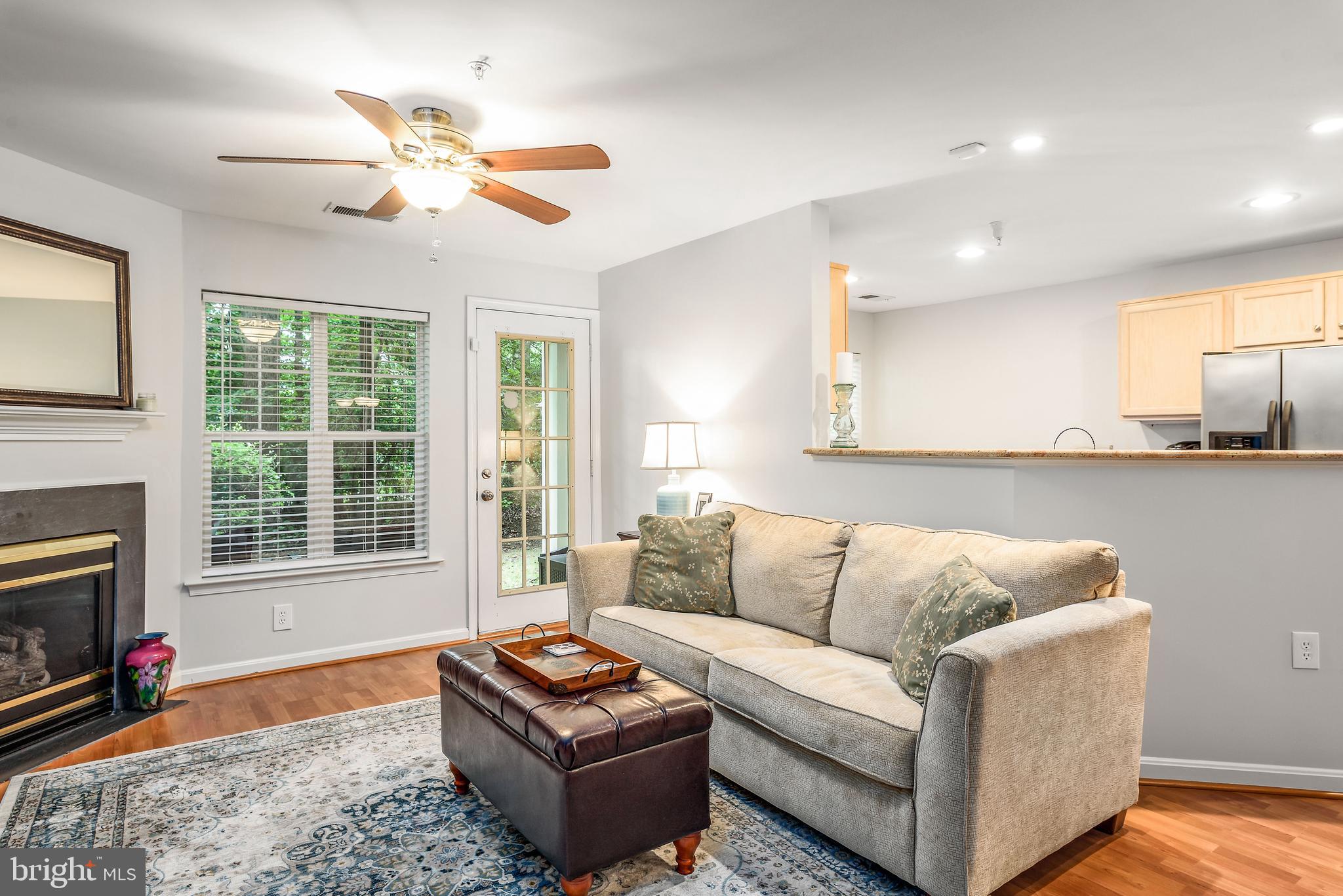 11400 Windleaf Court, Unit M Reston, VA 20194 - Photo 6 of 24