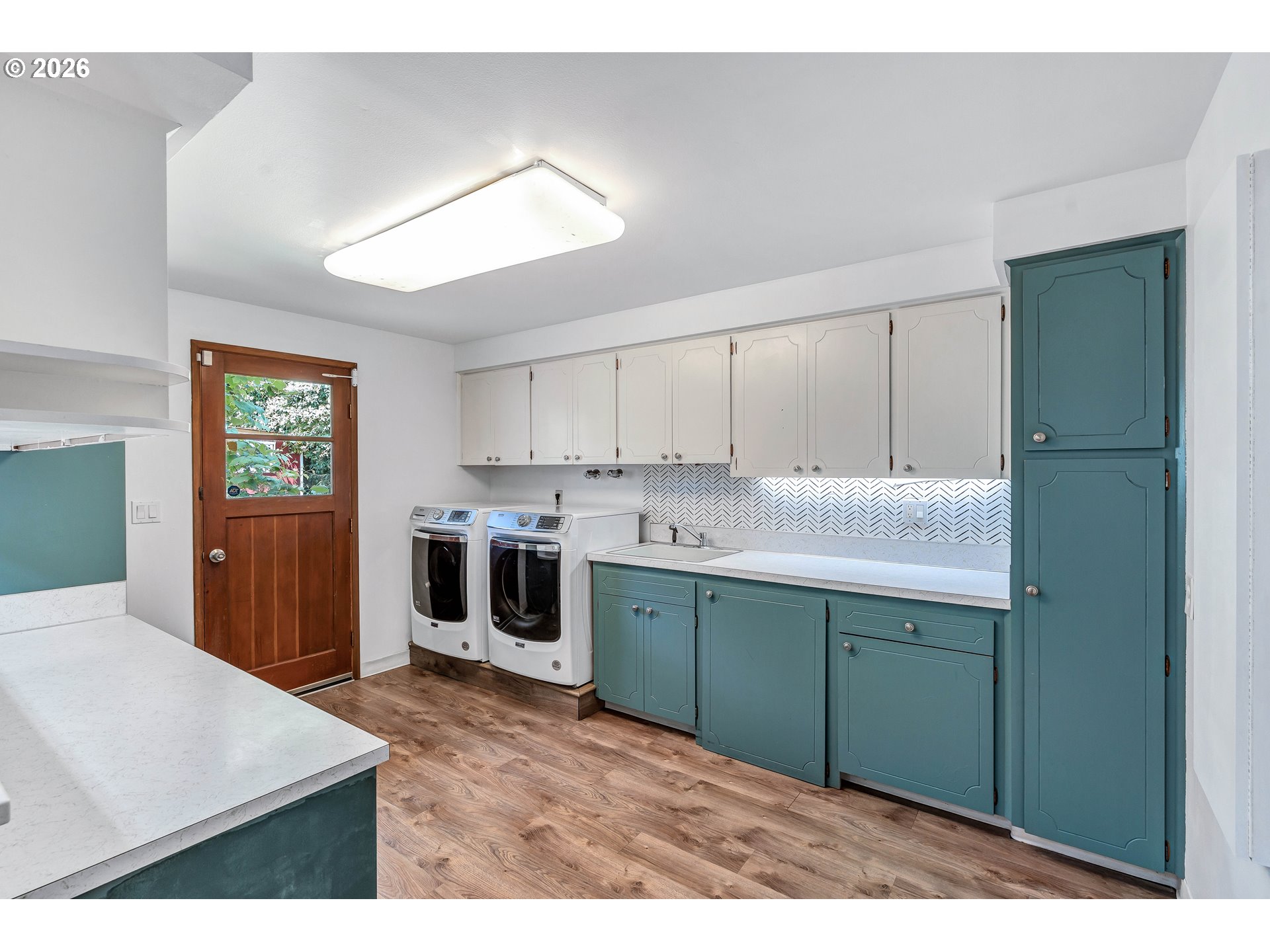 8025 Southwest Schiller Road Portland, OR 97225 - Photo 14 of 48