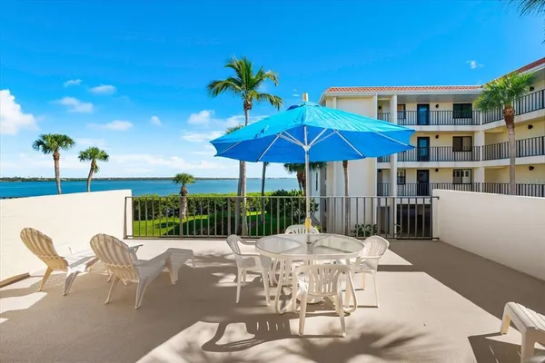 $439,000 | 1551 Beach Road, Unit 207, Englewood, FL 34223