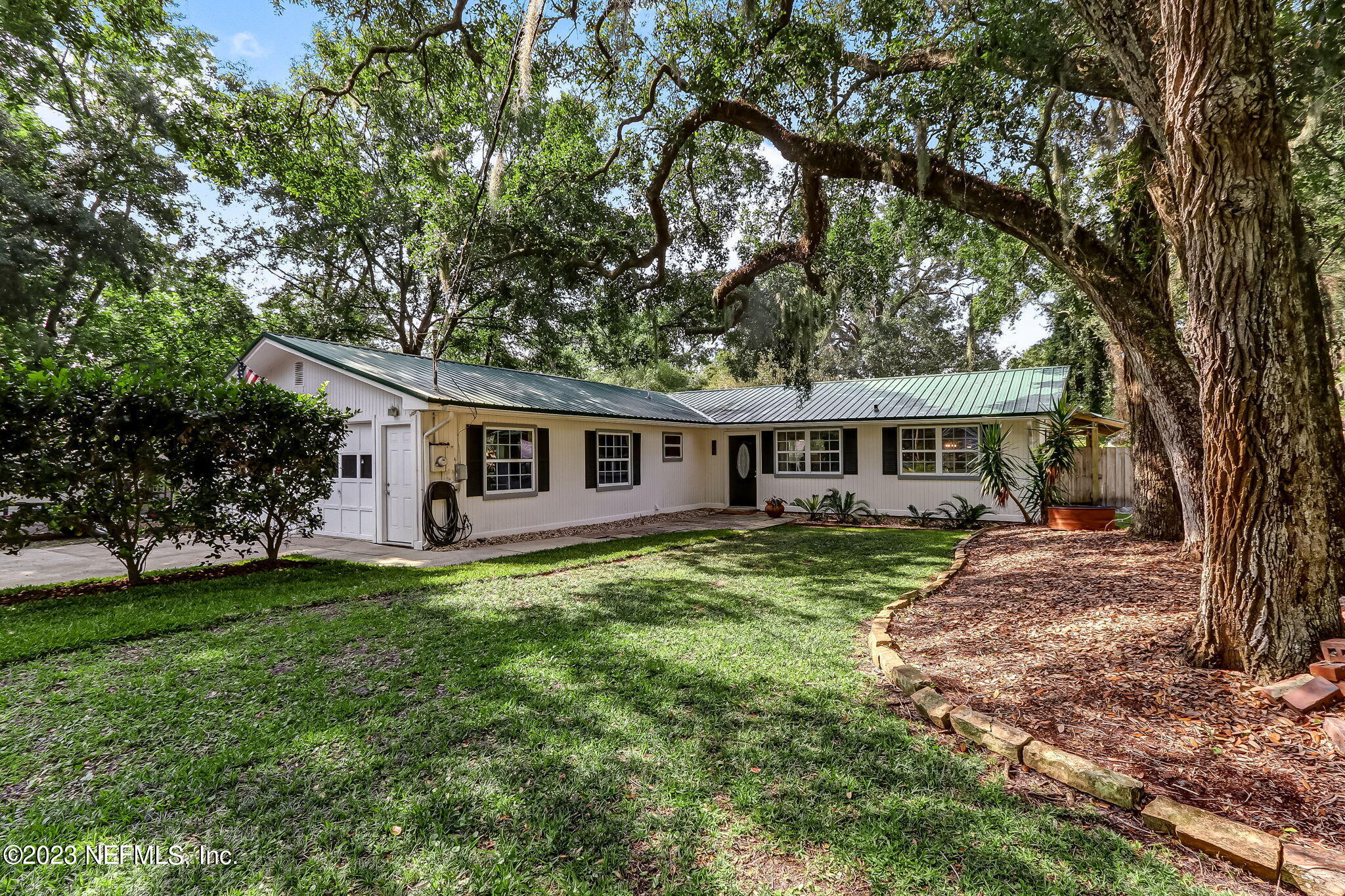 806 Adams Road Fernandina Beach, FL 32034 - Photo 1 of 30 4-web-or-mls-LR_806_Adams_Rd_AA-4