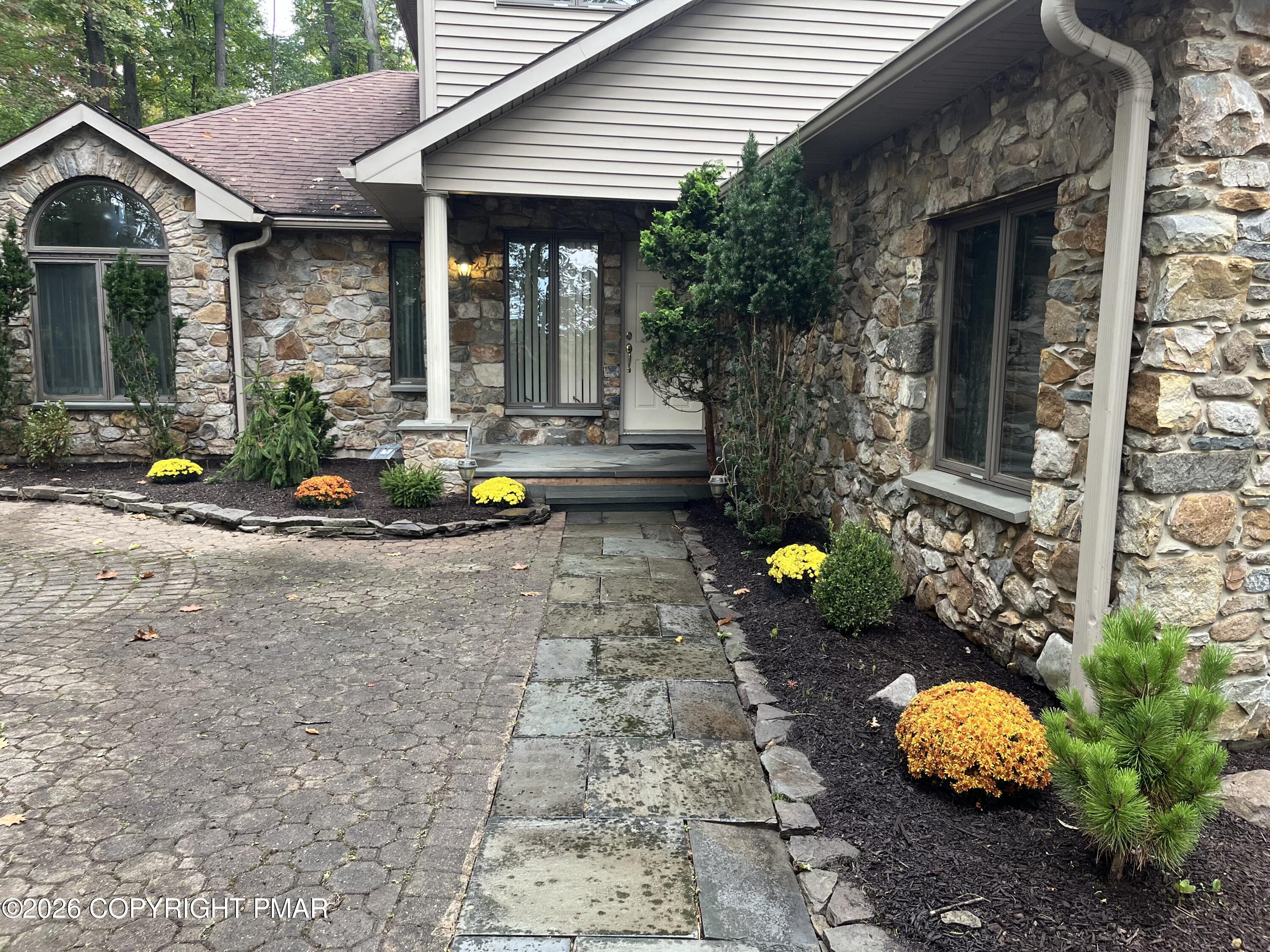 229 Kromer Road Wind Gap, PA 18091 - Photo 2 of 34 28