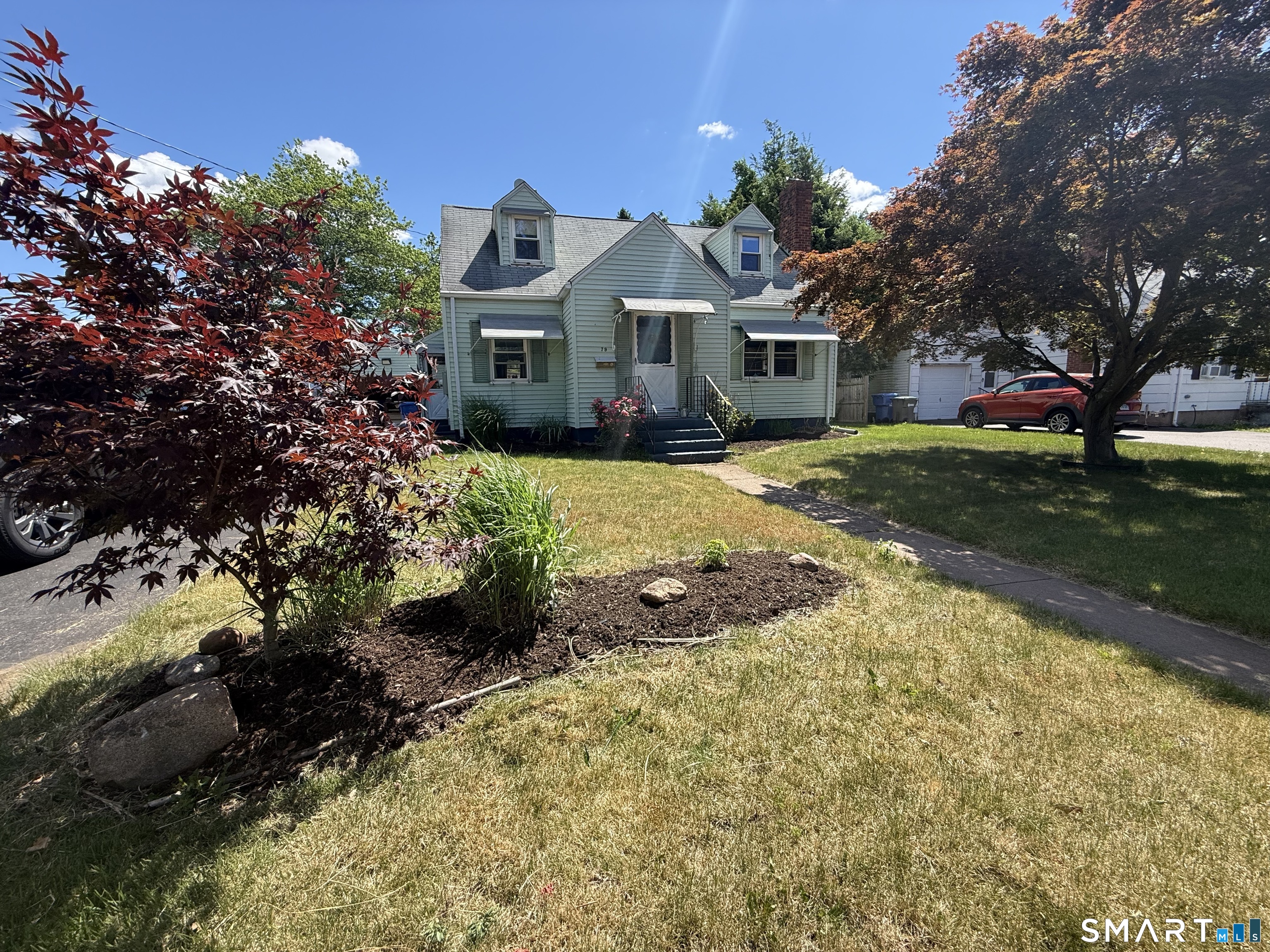 79 Adams Street South Manchester, CT 06040 - Photo 2 of 19