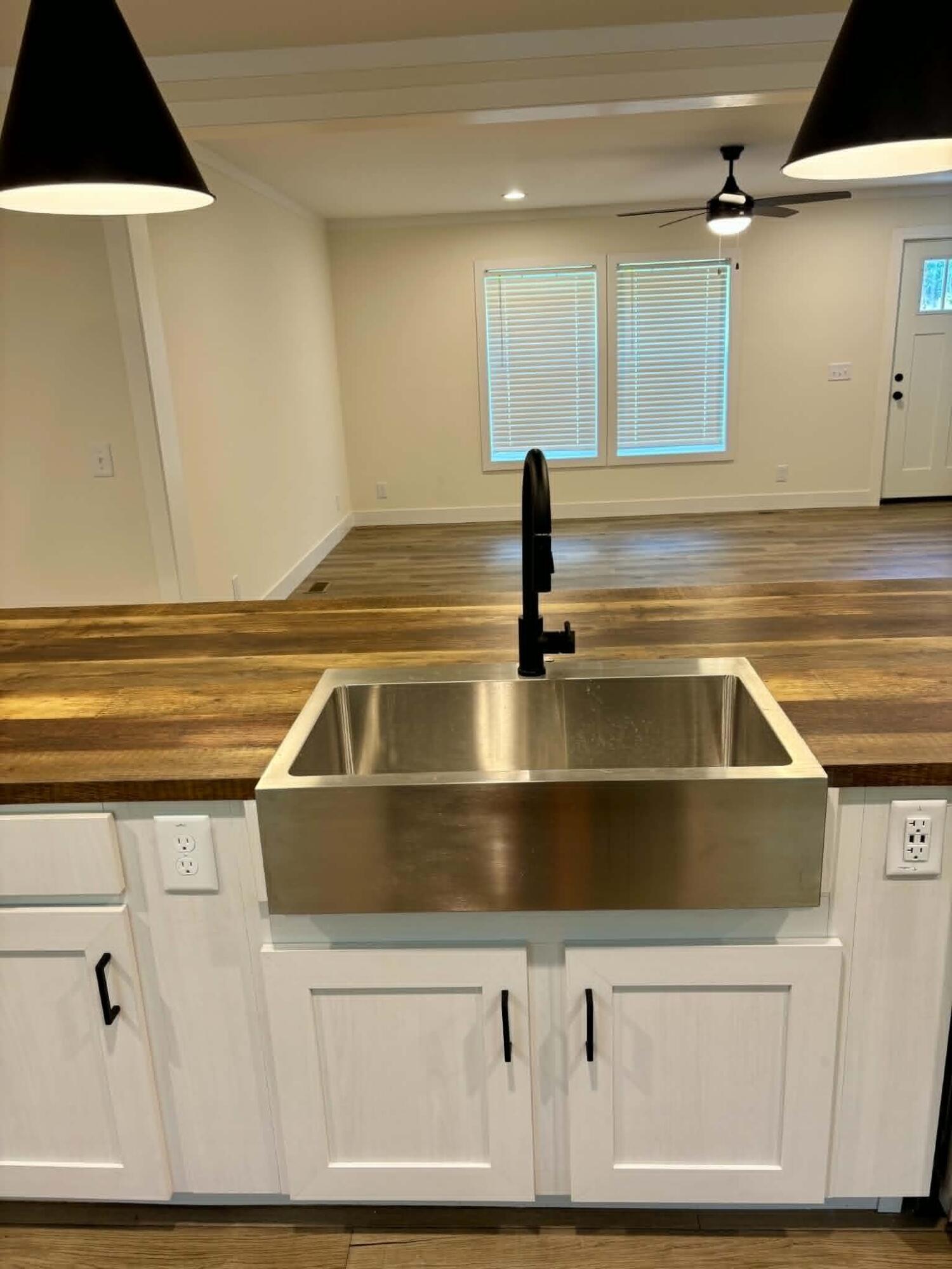 3702 Buck Mountain Road Roanoke, VA 24018 - Photo 5 of 22 kitchen 3