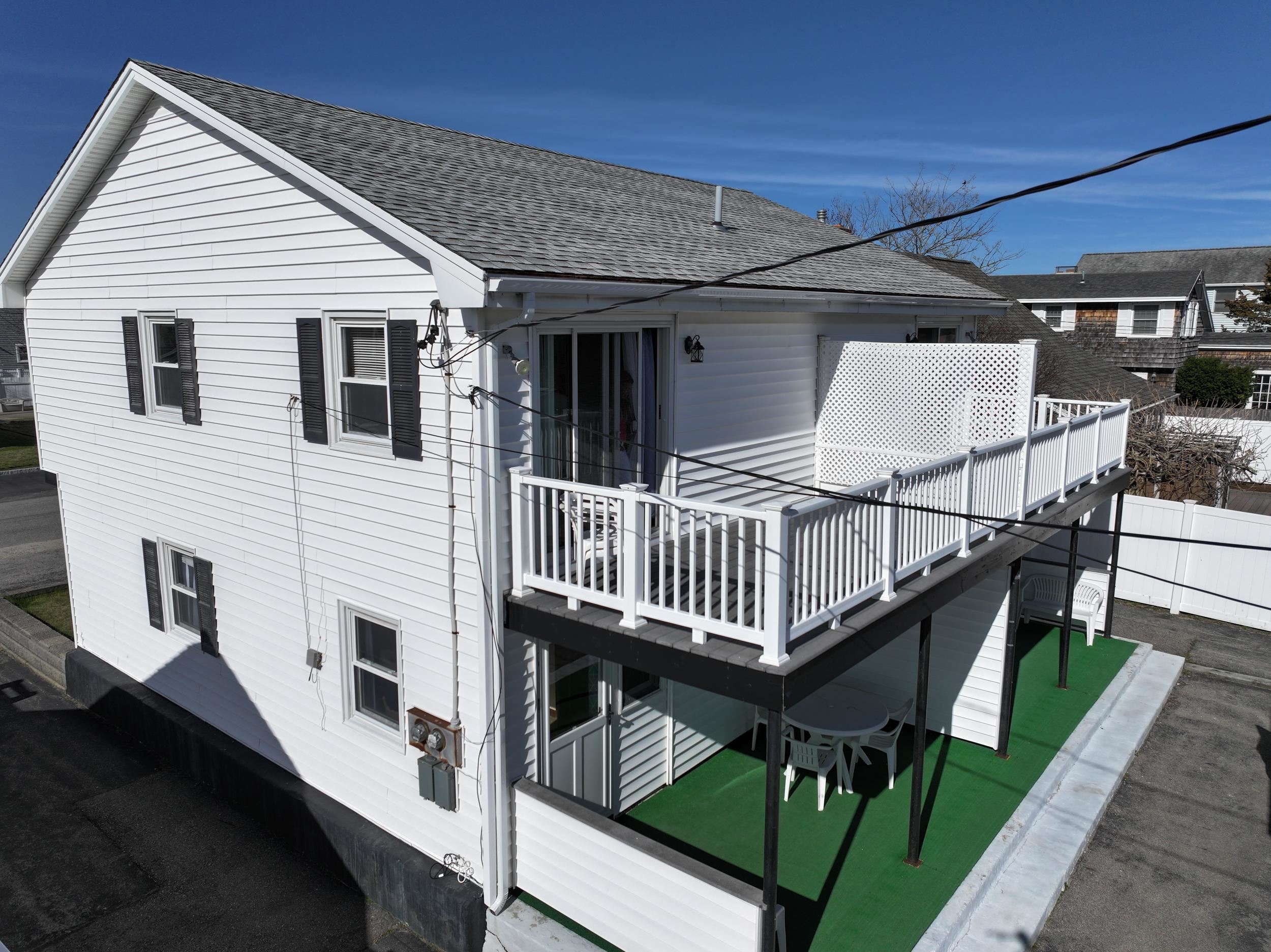 8 Nashua Street Seabrook, NH 03874 - Photo 2 of 25