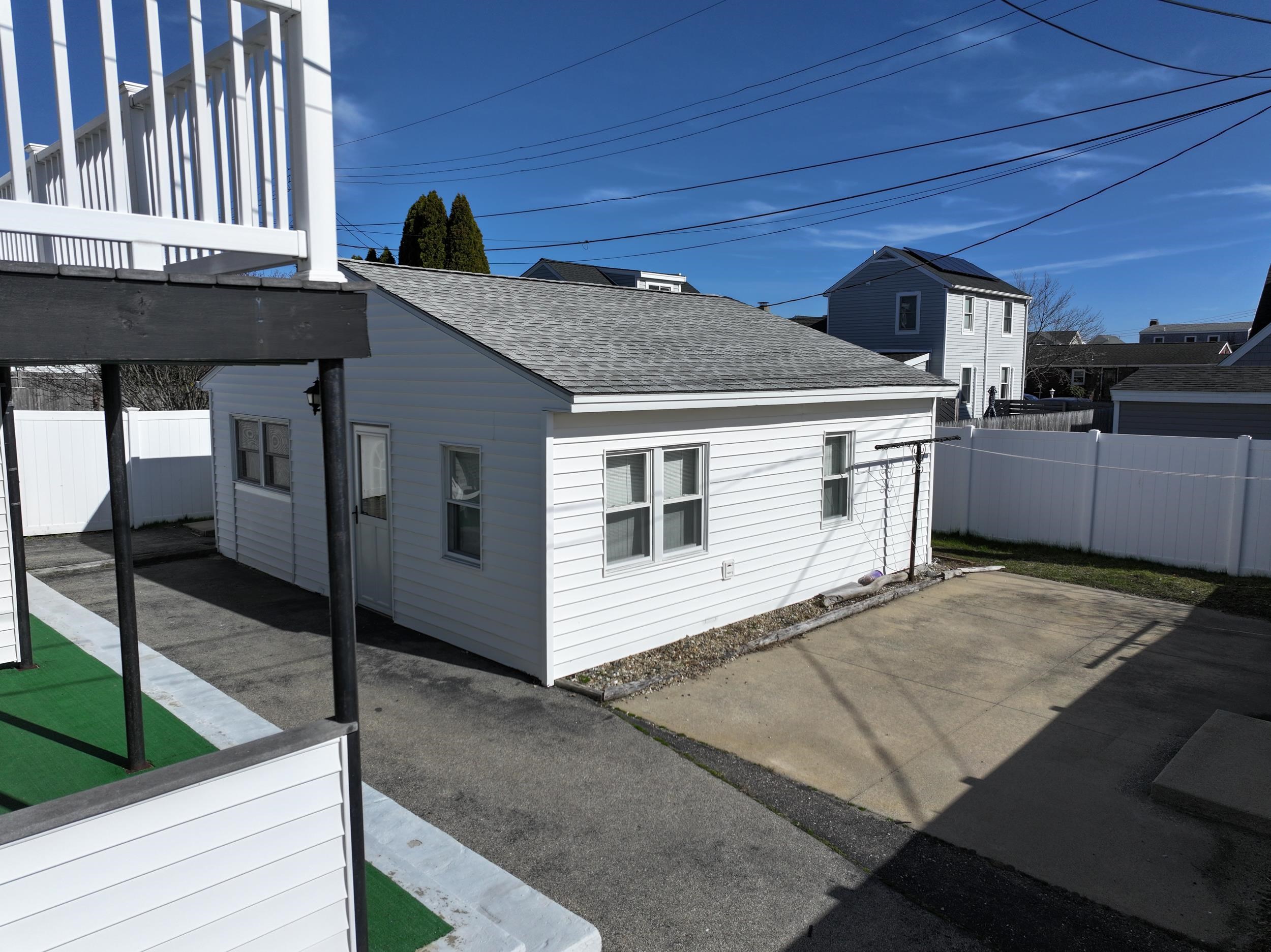 8 Nashua Street Seabrook, NH 03874 - Photo 3 of 25