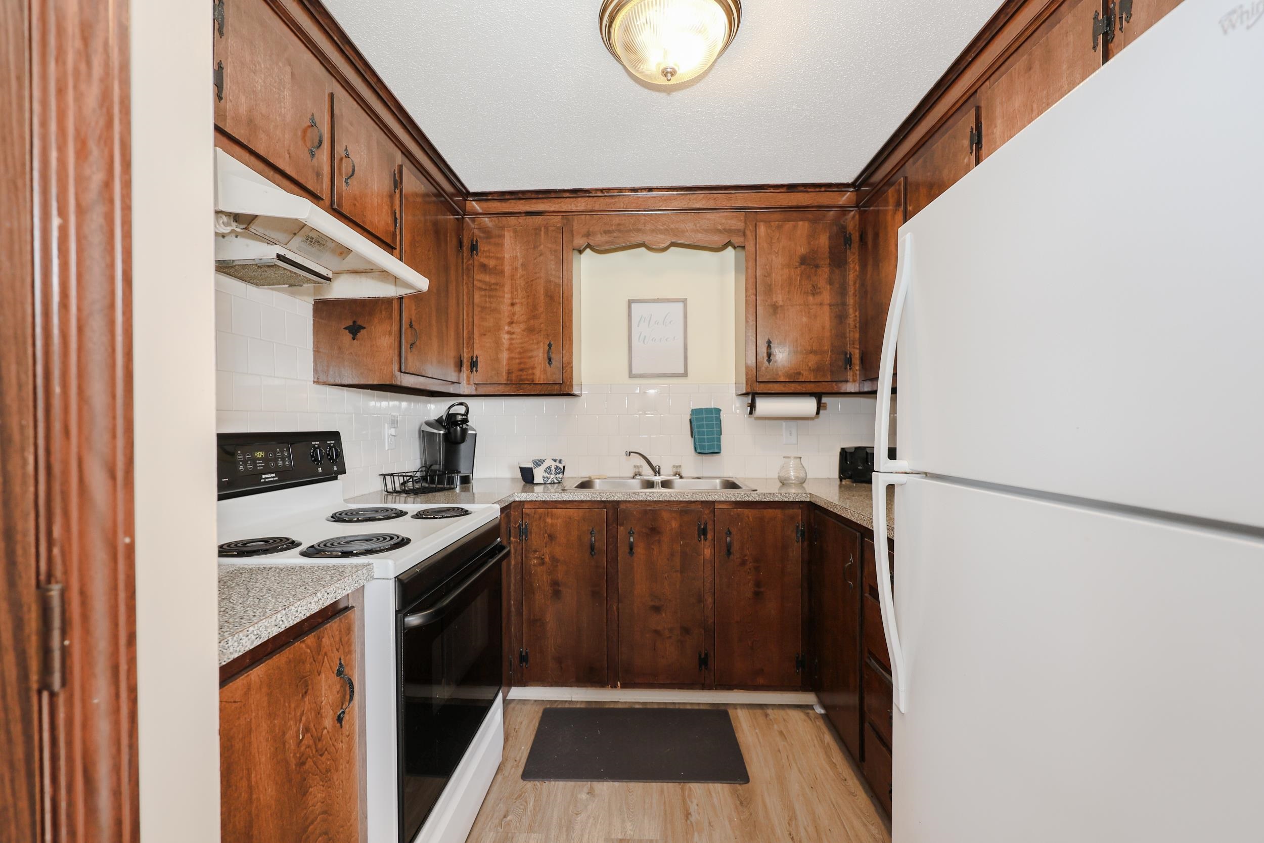 8 Nashua Street Seabrook, NH 03874 - Photo 5 of 25