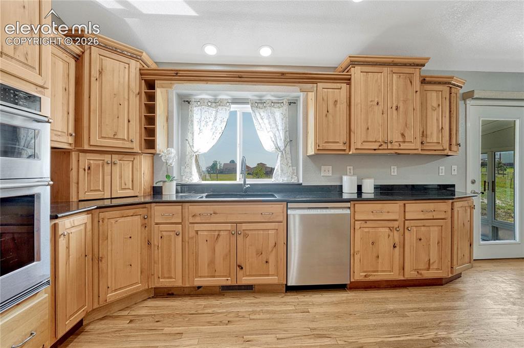 13695 Woodlake Road Elbert, CO 80106 - Photo 9 of 39 ...granite countertops...