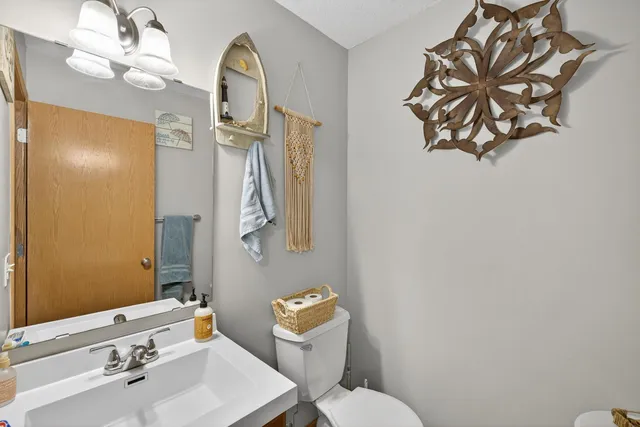 $230,000 | 742 Baylee Place Southwest, Pine Island, MN 55963