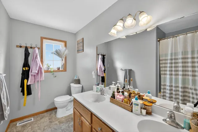 $230,000 | 742 Baylee Place Southwest, Pine Island, MN 55963