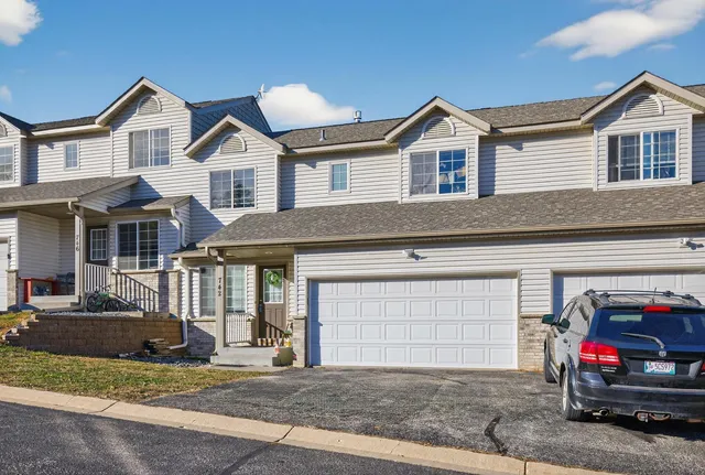 $230,000 | 742 Baylee Place Southwest, Pine Island, MN 55963