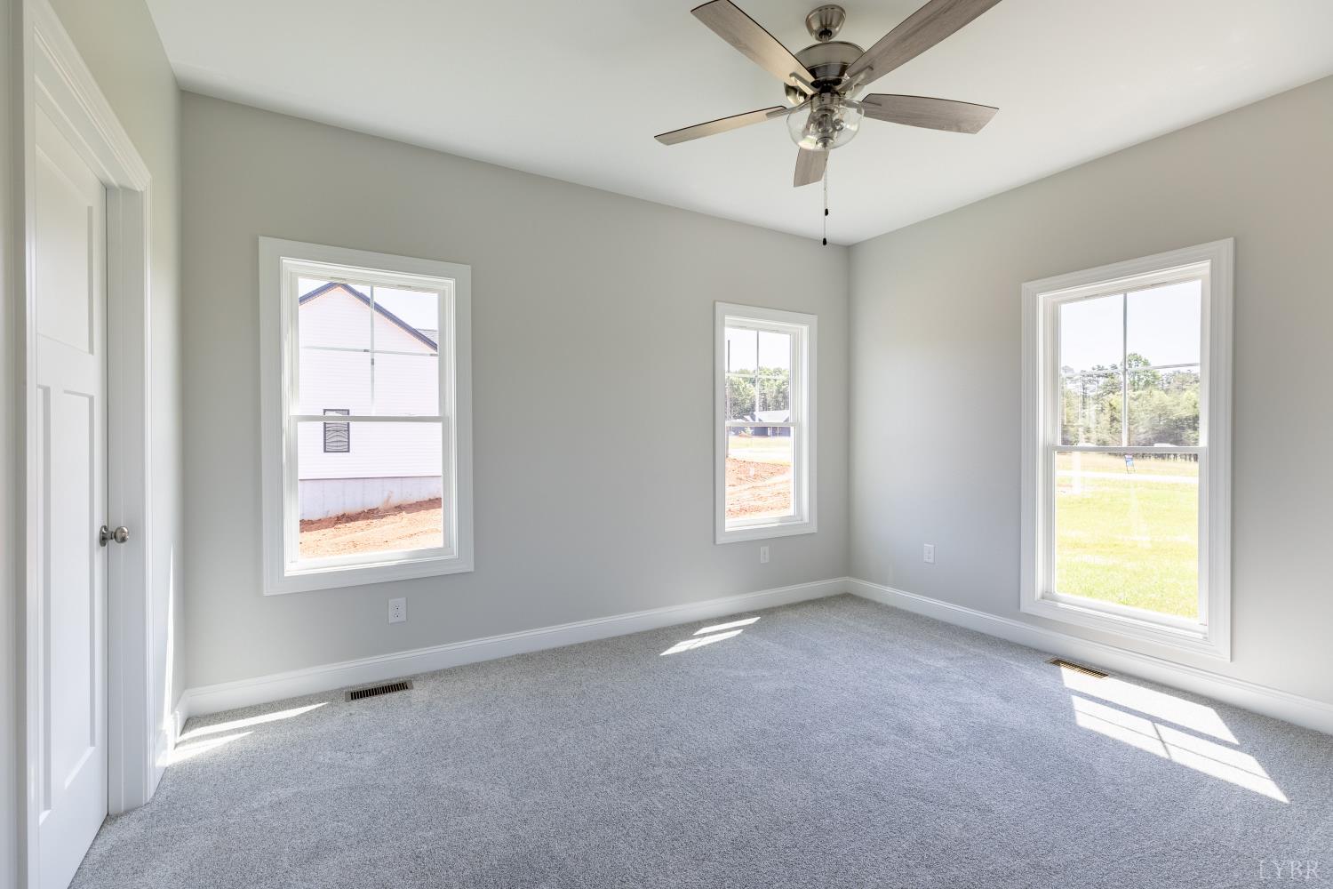 243 Pebble Road Rustburg, VA 24588 - Photo 13 of 42 Gallery Image 13