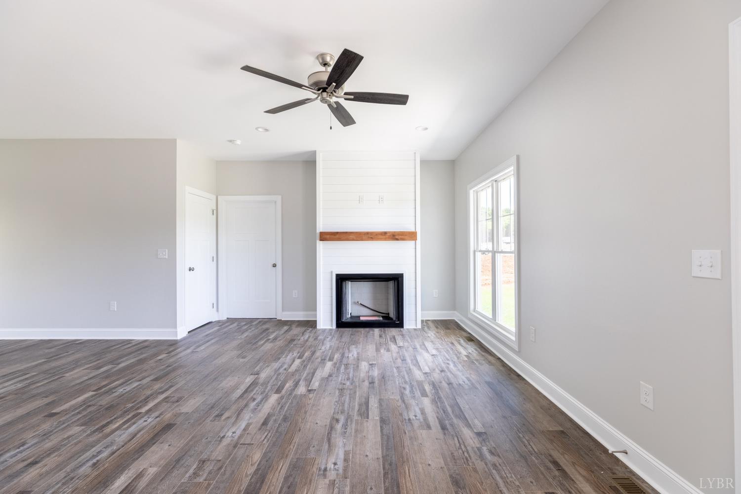 243 Pebble Road Rustburg, VA 24588 - Photo 4 of 42 Gallery Image 4