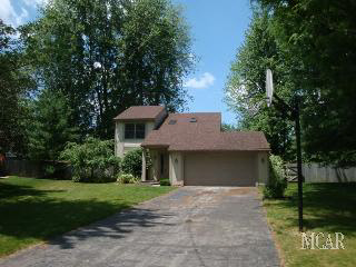 1389 Rutledge Drive Temperance, MI 48182 - Photo 1 of 11 948260.JPG