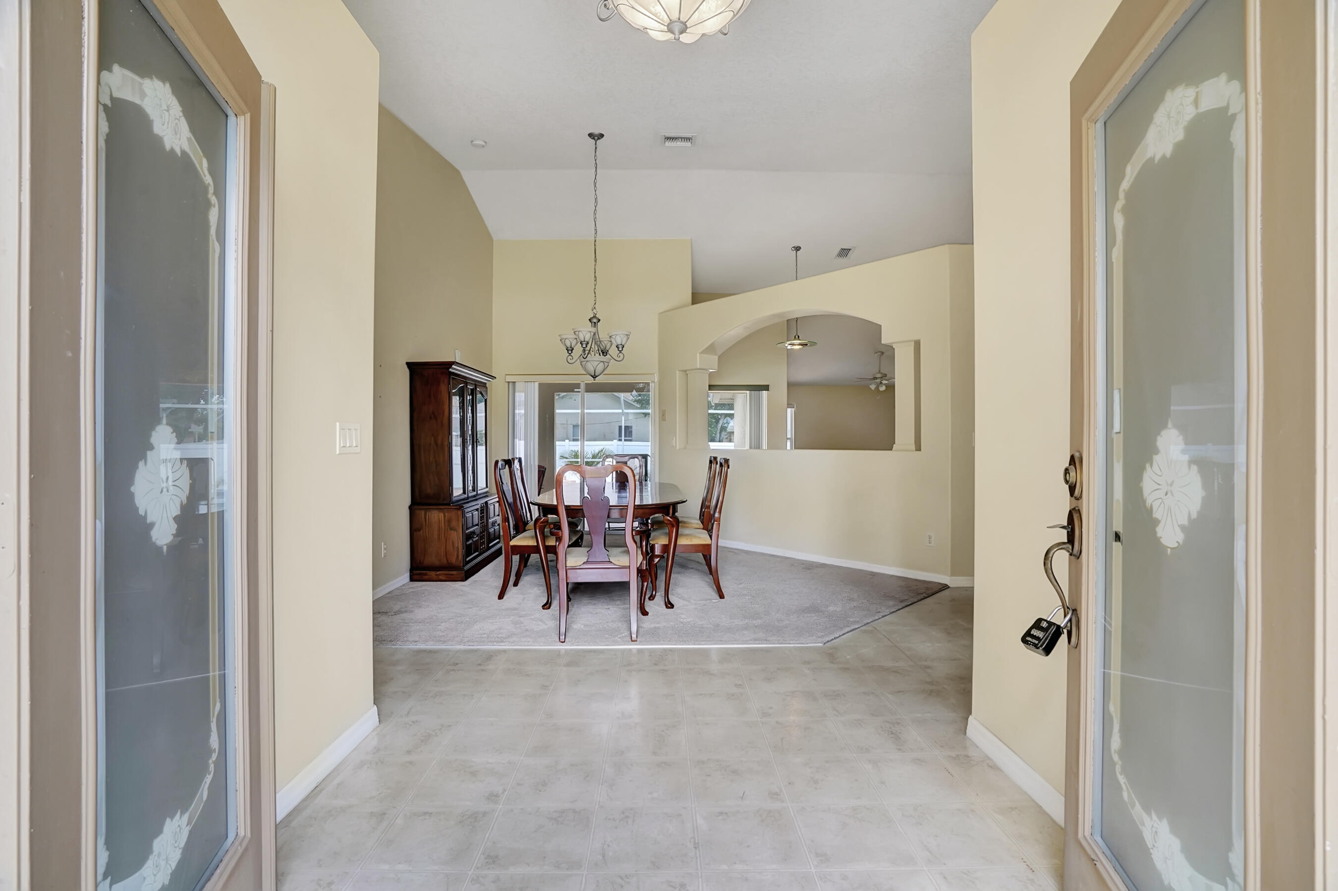 513 Southeast Cliff Road Port St. Lucie, FL 34984 - Photo 13 of 36 _DSC2513