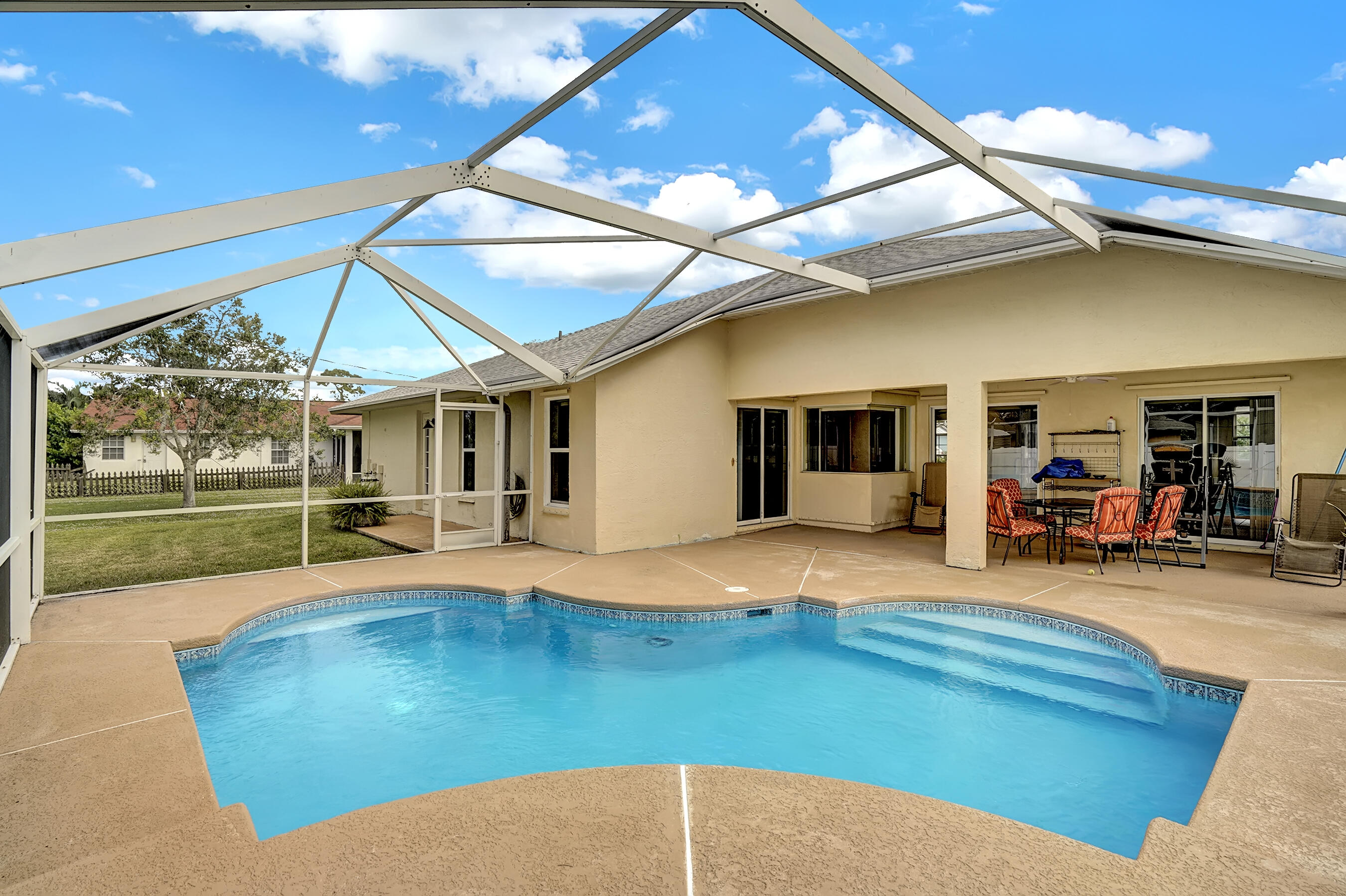 513 Southeast Cliff Road Port St. Lucie, FL 34984 - Photo 3 of 36 _DSC2668