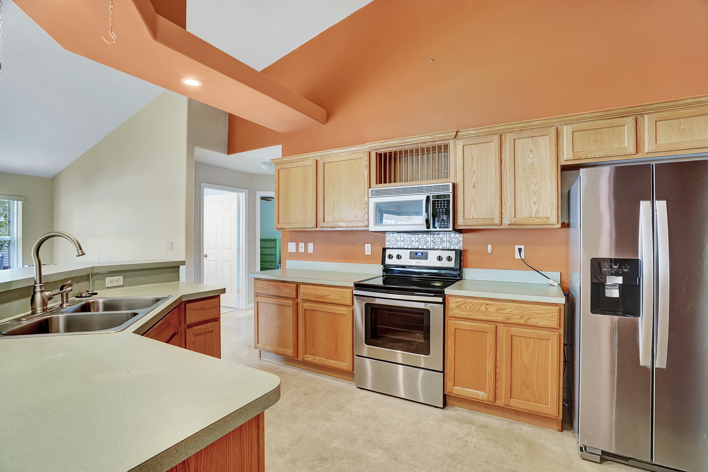 513 Southeast Cliff Road Port St. Lucie, FL 34984 - Photo 6 of 36 _DSC2563