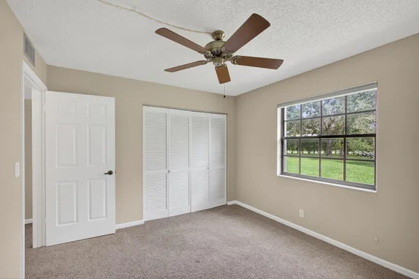 $2,000 | 4169 Oak Terrace Drive, Greenacres, FL 33463