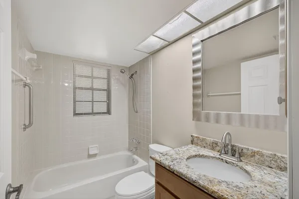 $2,000 | 4169 Oak Terrace Drive, Greenacres, FL 33463