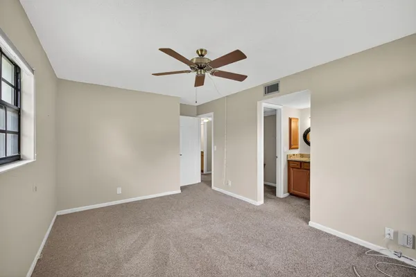 $2,000 | 4169 Oak Terrace Drive, Greenacres, FL 33463