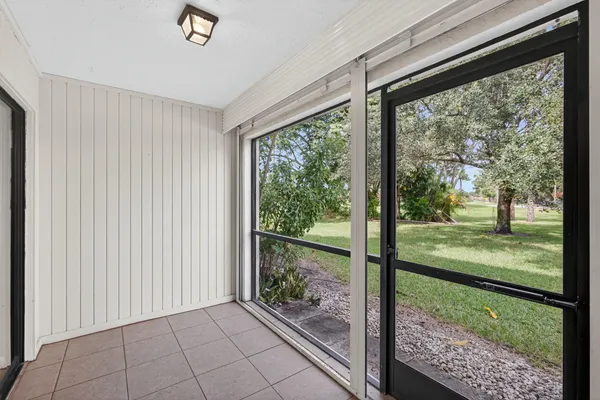 $2,000 | 4169 Oak Terrace Drive, Greenacres, FL 33463