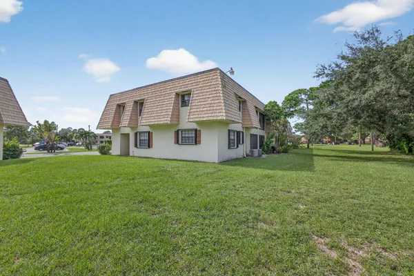 $2,000 | 4169 Oak Terrace Drive, Greenacres, FL 33463
