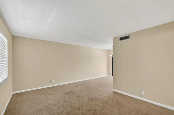 $2,000 | 4169 Oak Terrace Drive, Greenacres, FL 33463