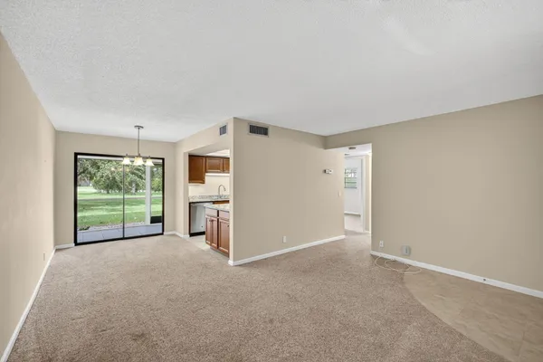 $2,000 | 4169 Oak Terrace Drive, Greenacres, FL 33463