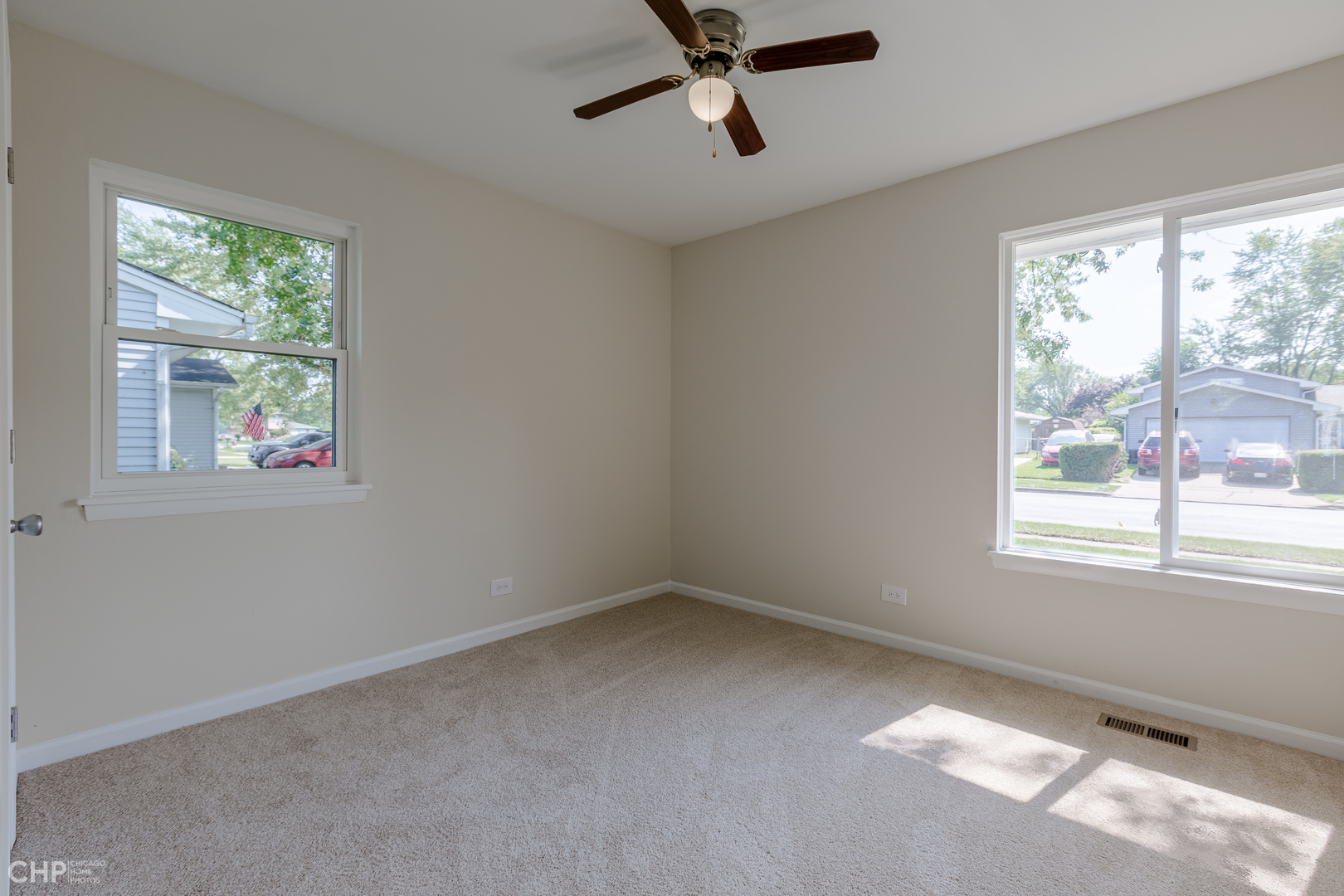 1108 Hecker Drive Elgin, IL 60120 - Photo 8 of 11