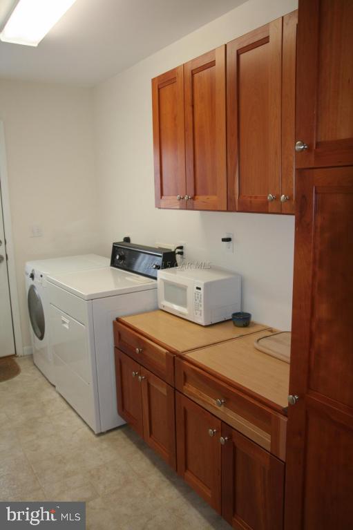 5607 Lone Pine Road Rhodesdale, MD 21659 - Photo 27 of 38 a utility room with dryer and washer