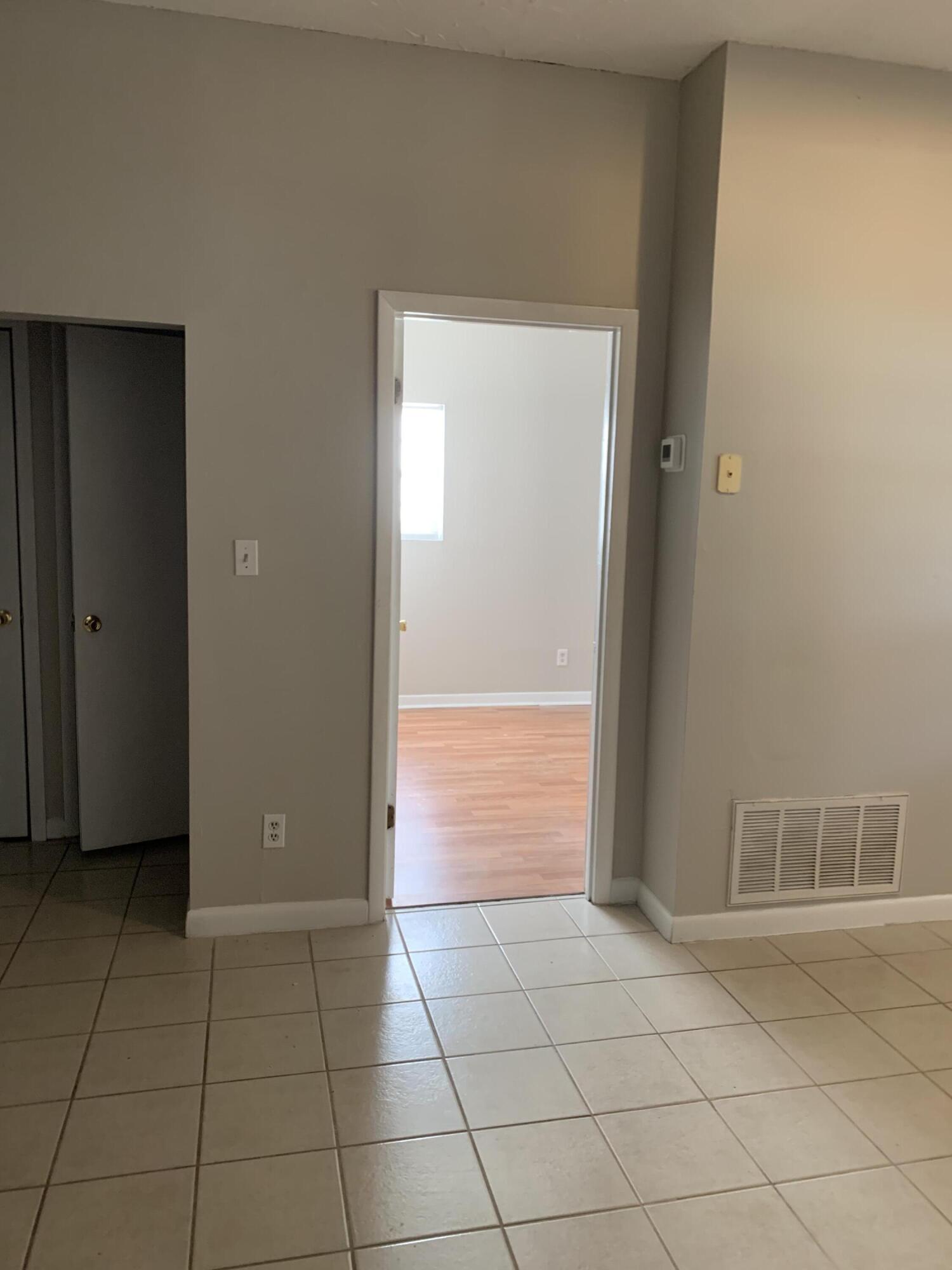 1701 26th Street, Unit B Niceville, FL 32578 - Photo 3 of 10 EDC666BD-E205-4FFC-96B0-1E76E571B740