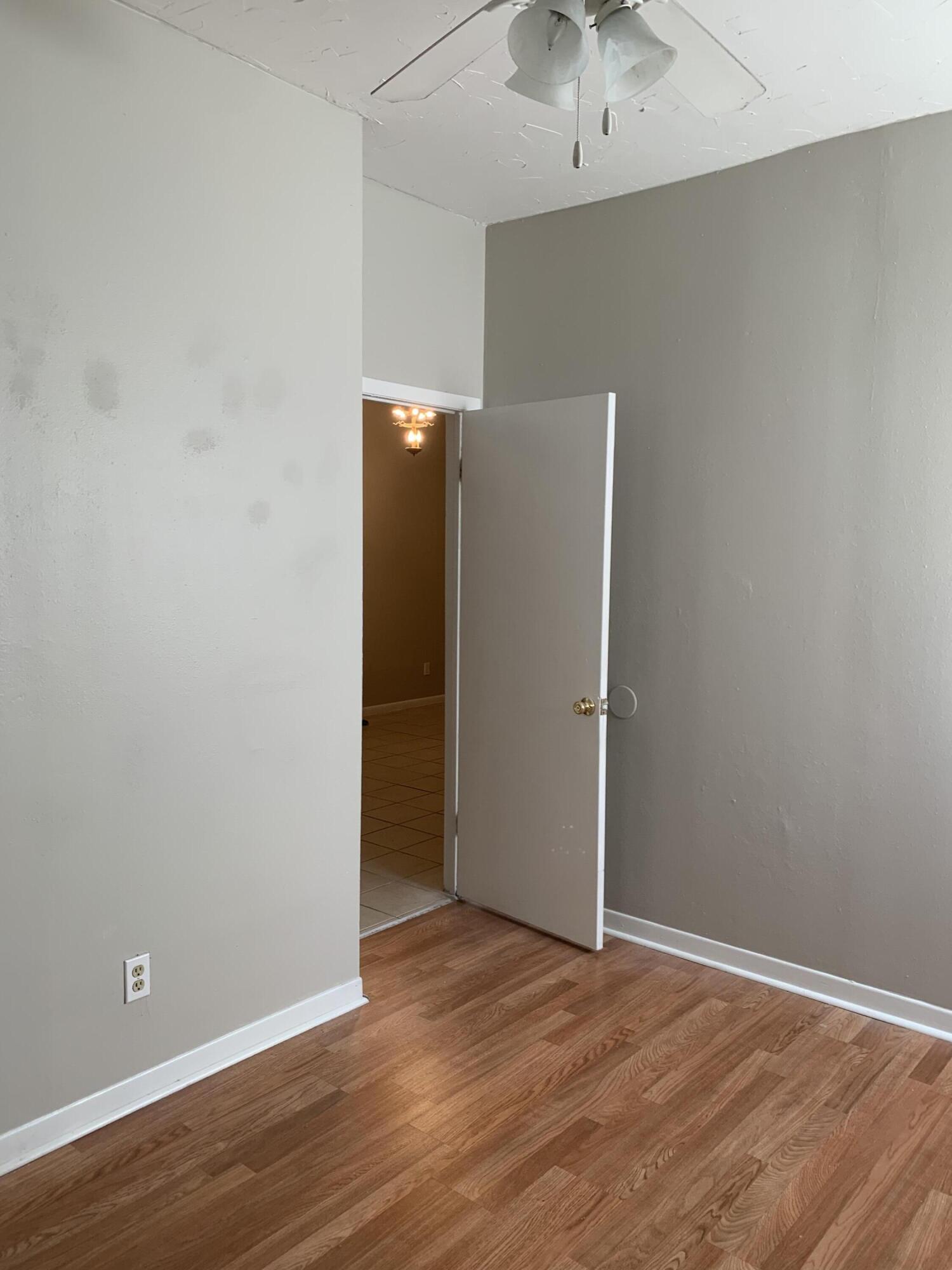 1701 26th Street, Unit B Niceville, FL 32578 - Photo 5 of 10 EBDC074E-A191-436F-96E1-317C51111D9F