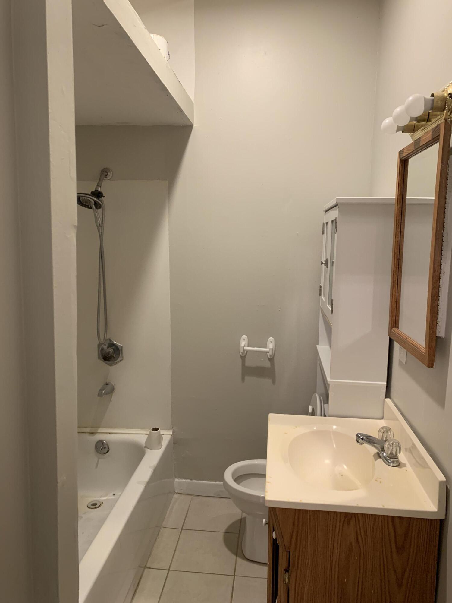 1701 26th Street, Unit B Niceville, FL 32578 - Photo 6 of 10 65AE2693-CC0C-4C5B-A42C-C6751AB39FEC