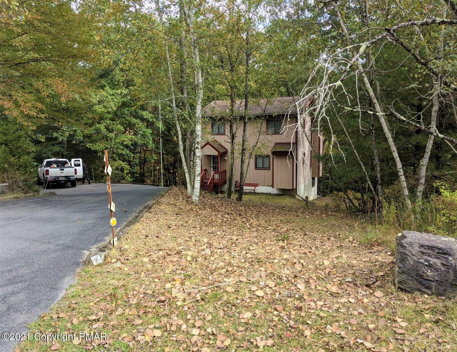 261 Kirkham Road Bushkill, PA 18324 - Photo 35 of 51 33-Driveway