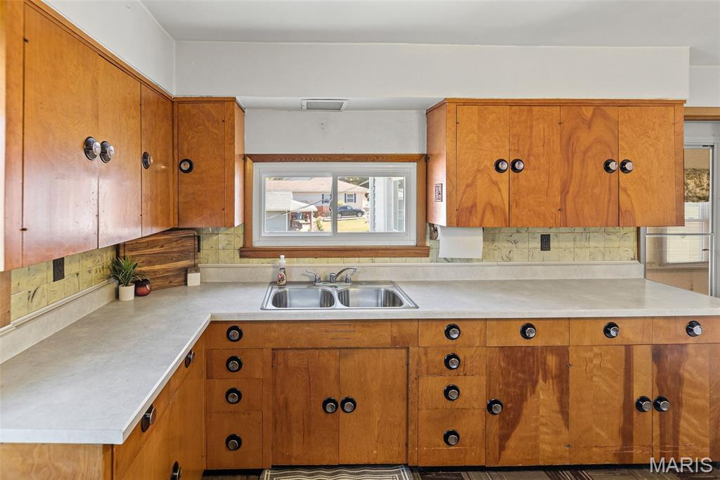 712 Hill Road Caseyville, IL 62232 - Photo 12 of 41