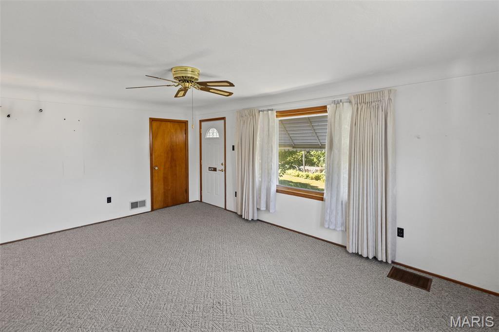 712 Hill Road Caseyville, IL 62232 - Photo 3 of 41