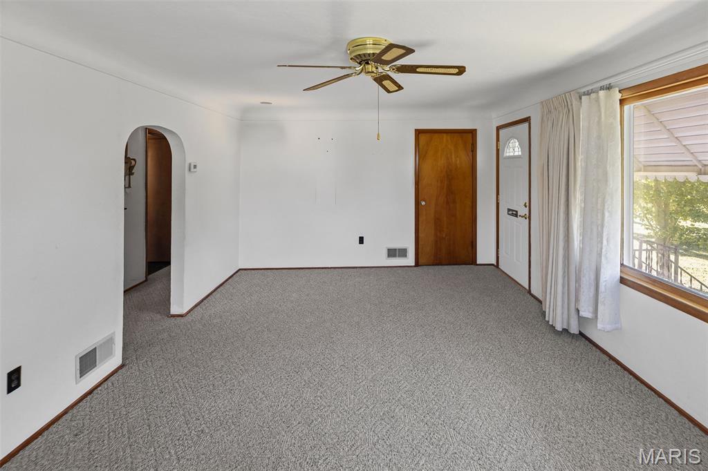 712 Hill Road Caseyville, IL 62232 - Photo 4 of 41