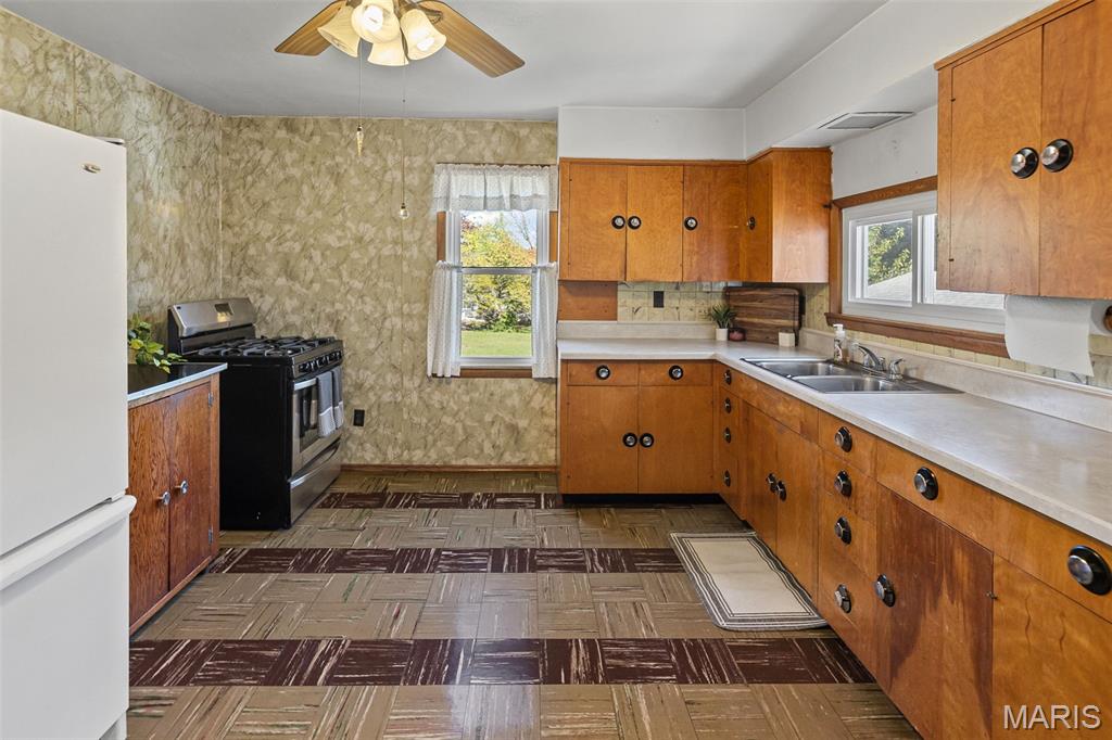 712 Hill Road Caseyville, IL 62232 - Photo 9 of 41