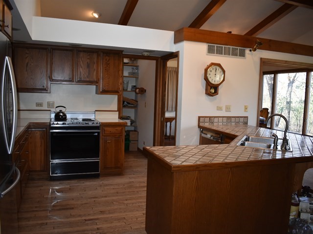 36W166 Indian Mound Road St. Charles, IL 60174 - Photo 15 of 39