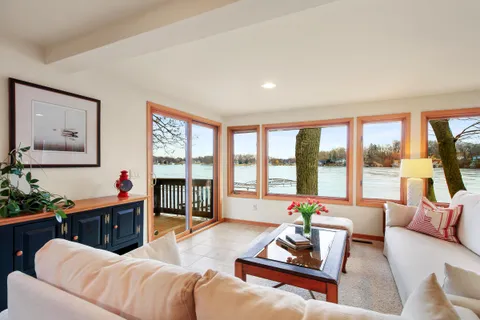 $1,795,000 | W5553 Oak Park Road, La Grange, WI 53121