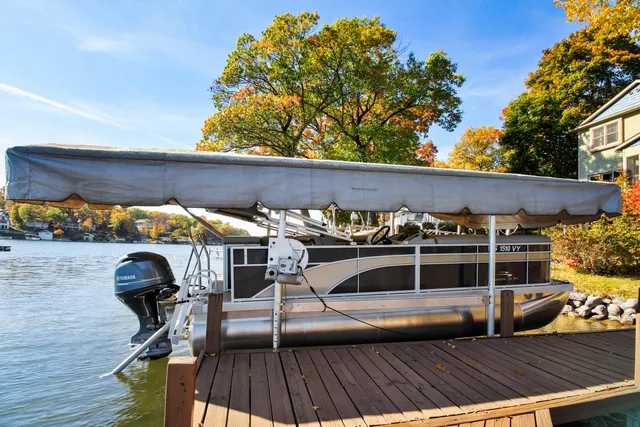 $1,795,000 | W5553 Oak Park Road, La Grange, WI 53121