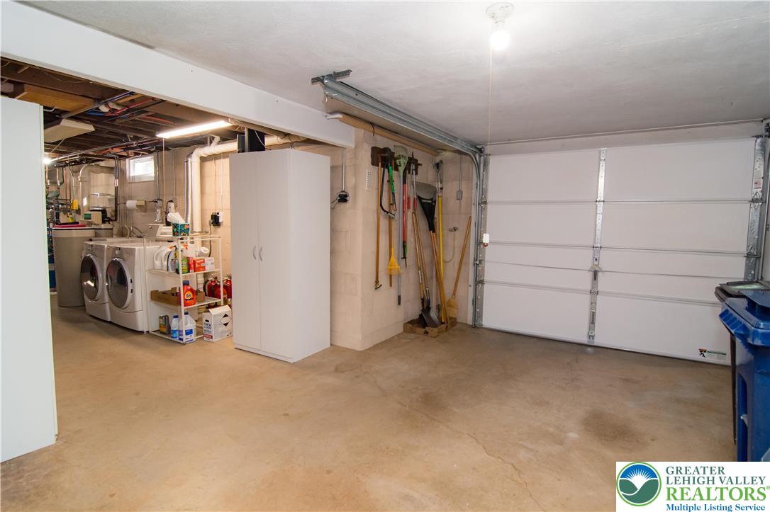 3316 Edinburgh Road Allentown, PA 18104 - Photo 30 of 35 Large Garage