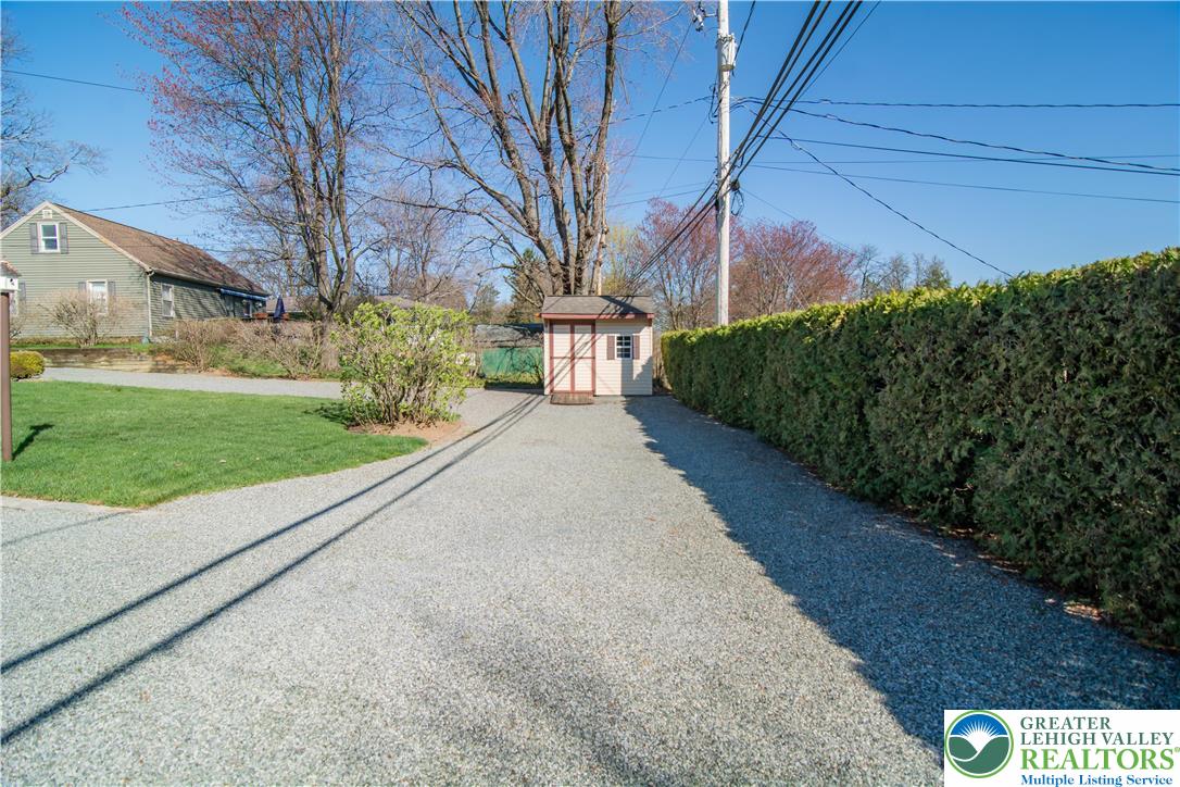3316 Edinburgh Road Allentown, PA 18104 - Photo 33 of 35