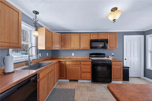 $219,900 | 1 Mulroney Drive, West Monroe, NY 13103
